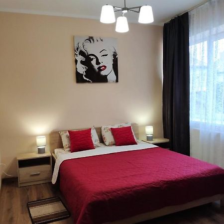 Apartments Domovik Мостова 5 Кв 37 Мукачево Экстерьер фото