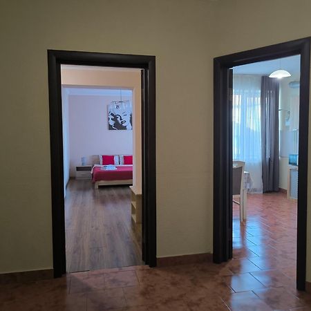 Apartments Domovik Мостова 5 Кв 37 Мукачево Экстерьер фото