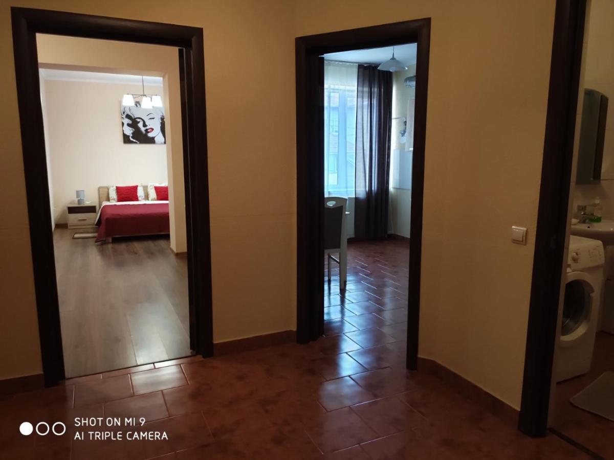 Apartments Domovik Мостова 5 Кв 37 Мукачево Экстерьер фото