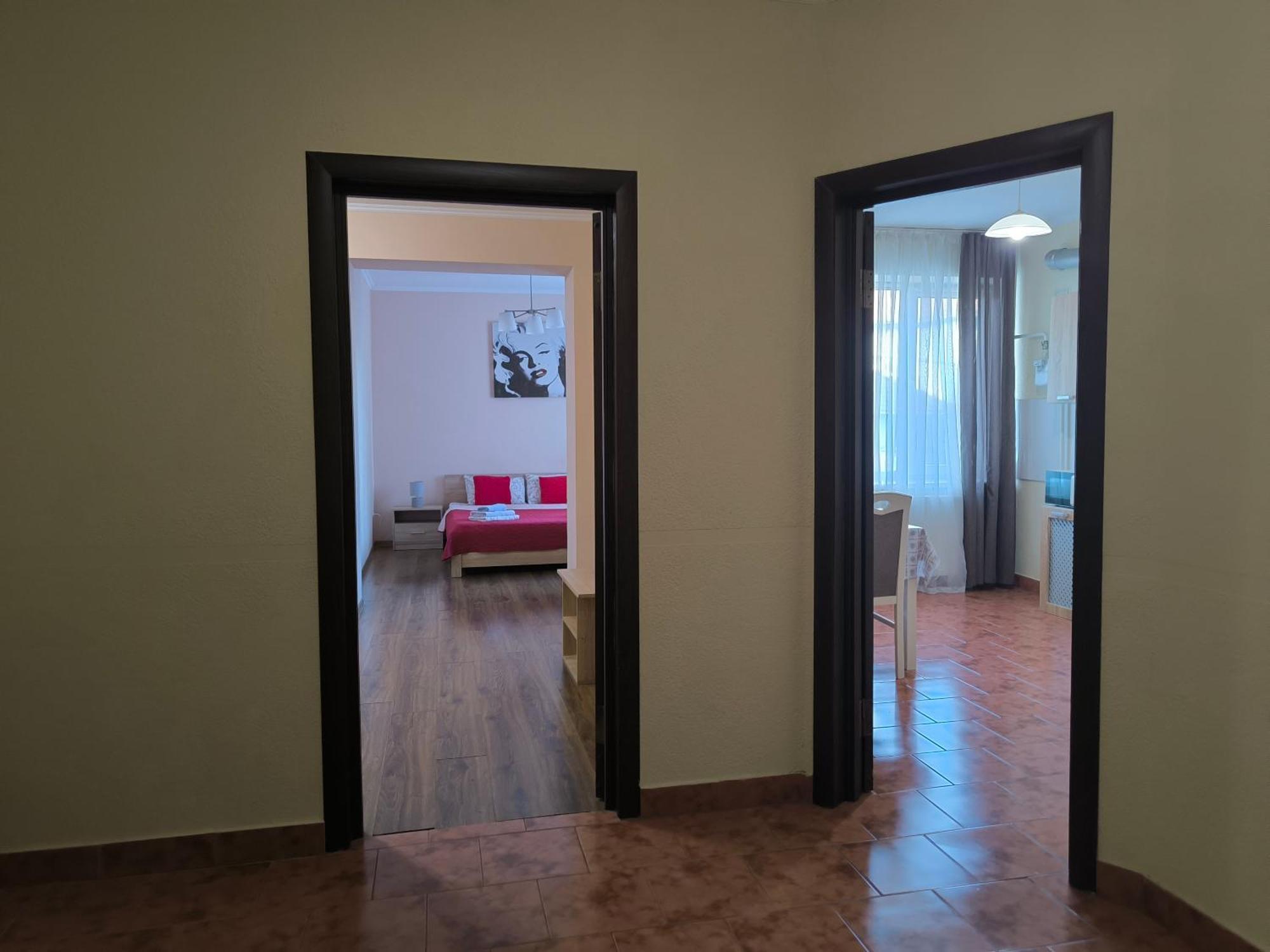 Apartments Domovik Мостова 5 Кв 37 Мукачево Экстерьер фото